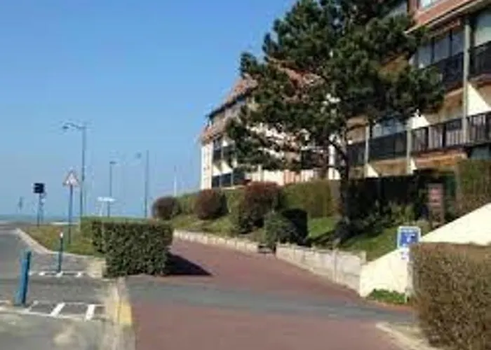 Апартаменты Appartement Renove 2 Pieces Avec Loggia Vue Mer Et Parking A Villers-Sur-Mer - Fr-1-712-7