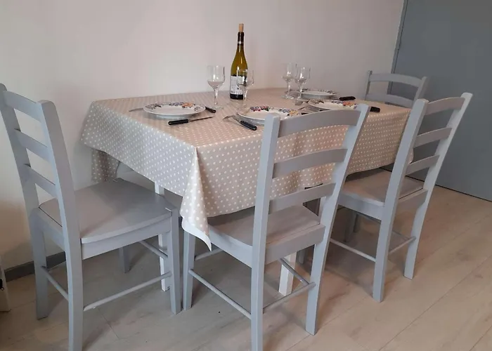 Appartement Renove 2 Pieces Avec Loggia Vue Mer Et Parking A Villers-Sur-Mer - Fr-1-712-7 *